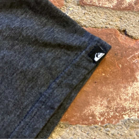 Quiksilver Orange County OC Medium Gray and Blue Short Sleeve T-shirt Surfing - Picture 6 of 14